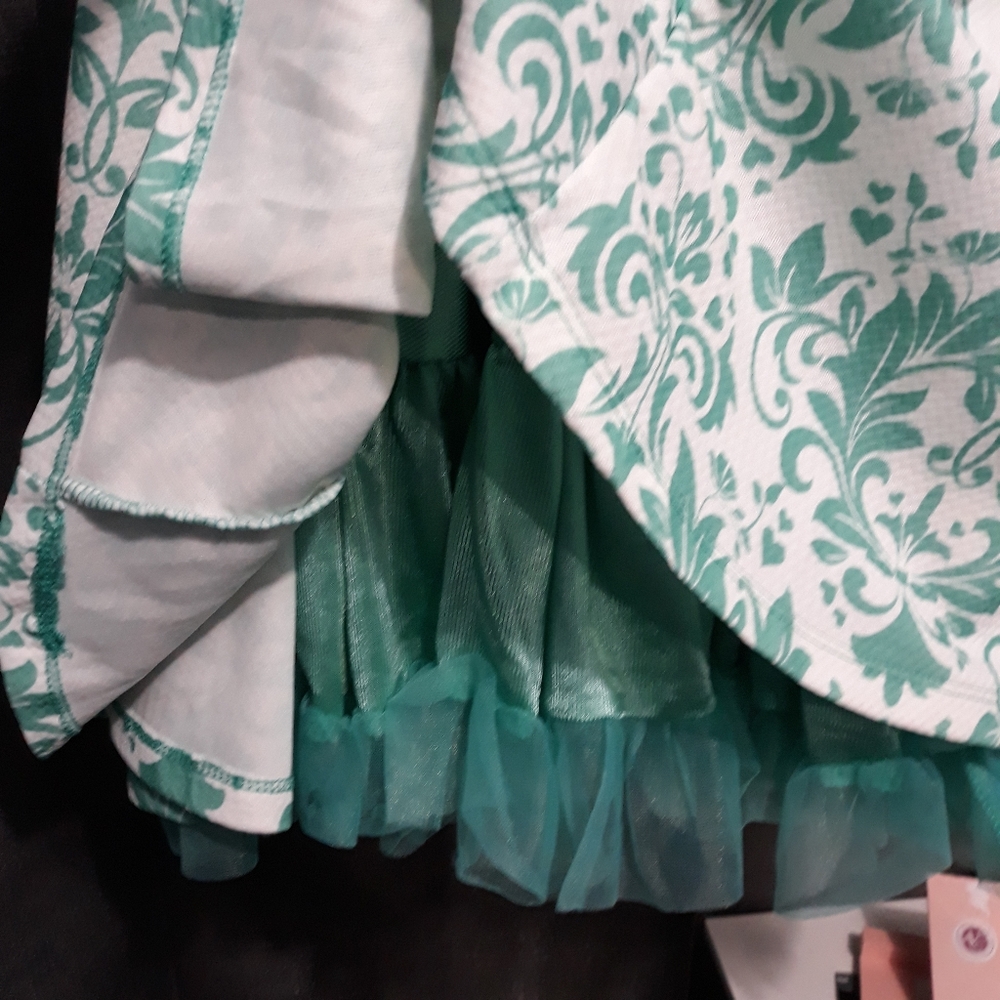 Dress - Picture 3 of 3